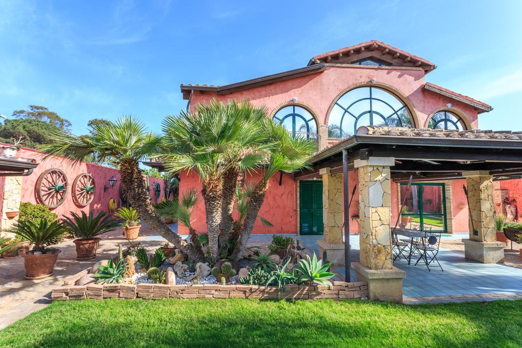 Casa Vacanze Villa Flumini Флумини ди Куарту Екстериор снимка