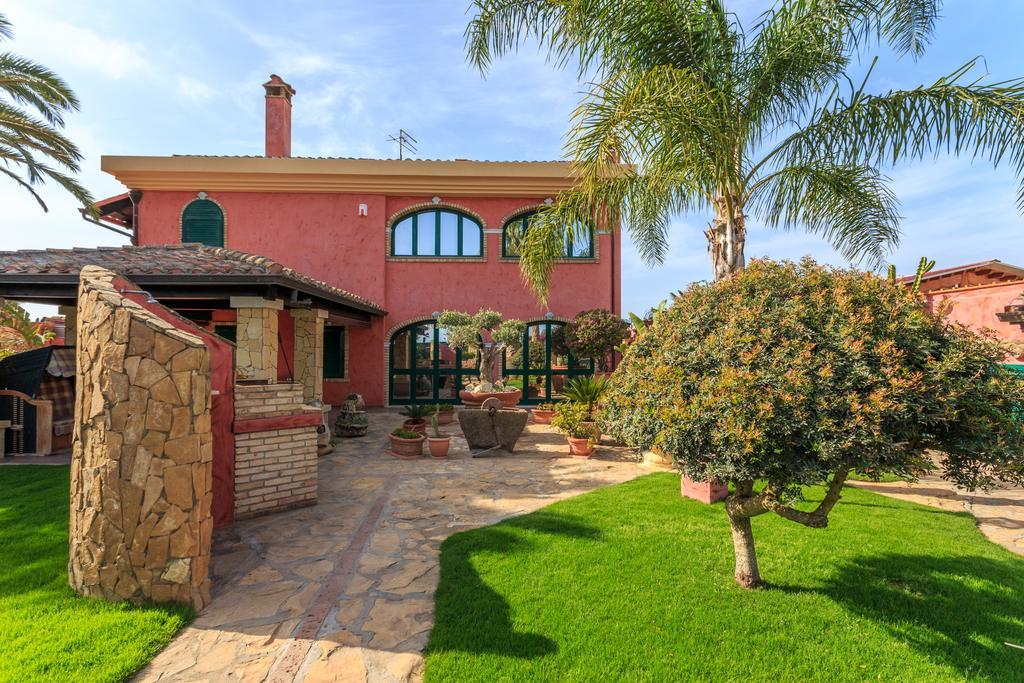 Casa Vacanze Villa Flumini Флумини ди Куарту Екстериор снимка